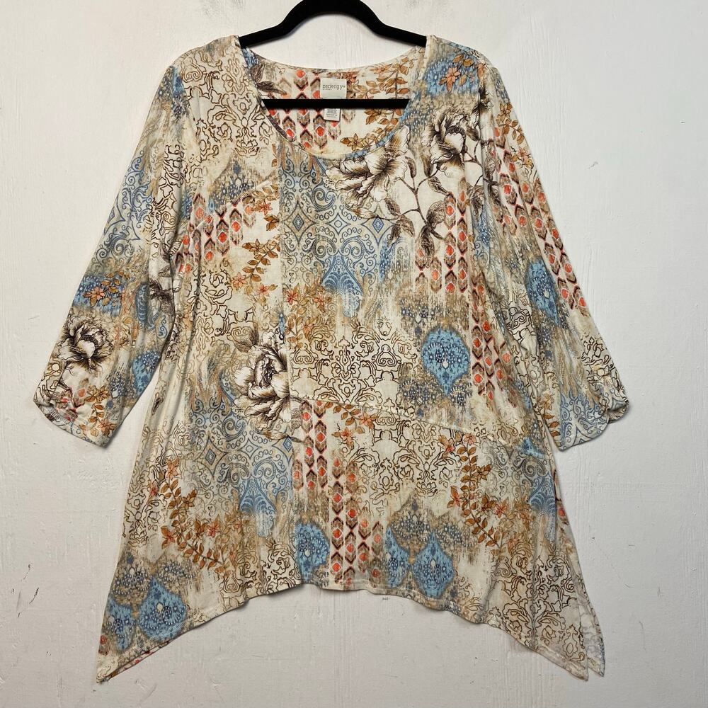 Chico's Zenergy Floral Boho Earth Tone Shark Bite Hem Swing Top Size Large